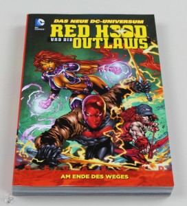 Red Hood und die Outlaws - Megaband 3: Am Ende des Weges