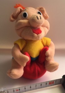 Maxi Ü-Ei Plüschfigur Piggies Hüpfball