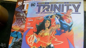 Trinity (Rebirth) 1: Gemeinsam stark