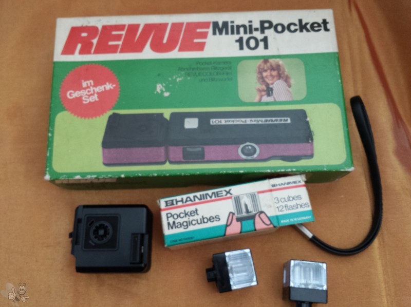 REVUE Mini-Pocket 101 m. HANIMEX Blitz Magicubes   Verpackun