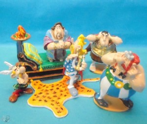 2365 ASTERIX Figuren SET Der Goldene Hinkelstein menhir d&#039;Or METALL Fa. Pixi MIB