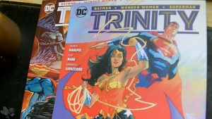 Trinity (Rebirth) 1: Gemeinsam stark