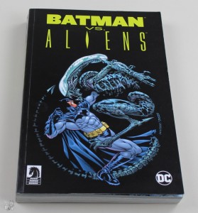 Batman vs. Aliens : (Softcover)